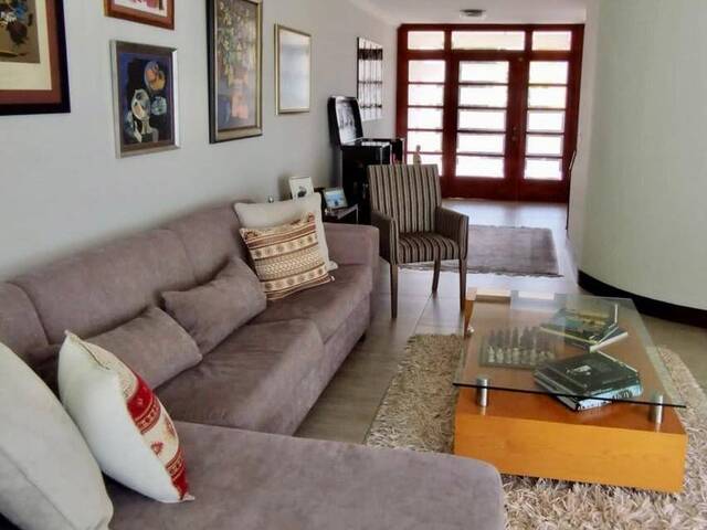 #1 - Casa para Venta en Quito - P - 2