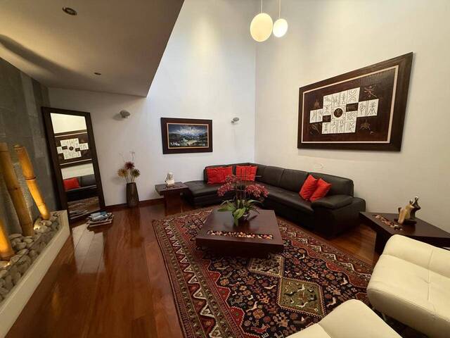 #5 - Casa para Venta en Quito - P - 3