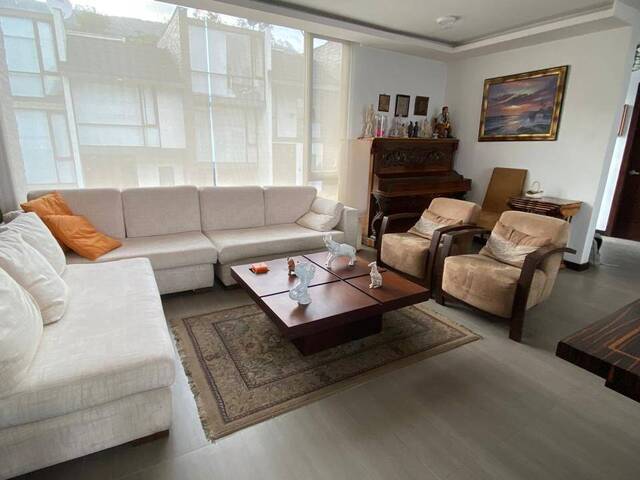 #10 - Casa para Venta en Quito - P - 3