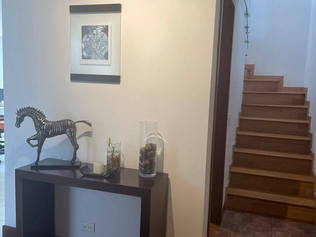 #15 - Casa para Venta en Quito - P - 2